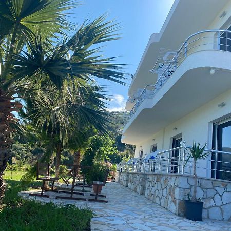 Hotel Mesun Himare Exterior photo
