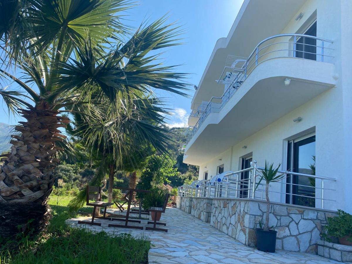 Hotel Mesun Himare Exterior photo