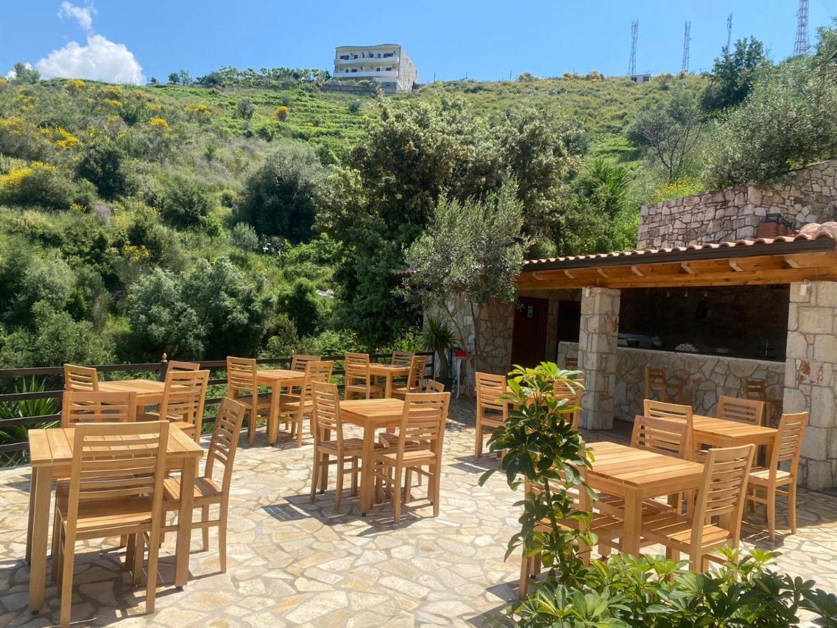 Hotel Mesun Himare Exterior photo