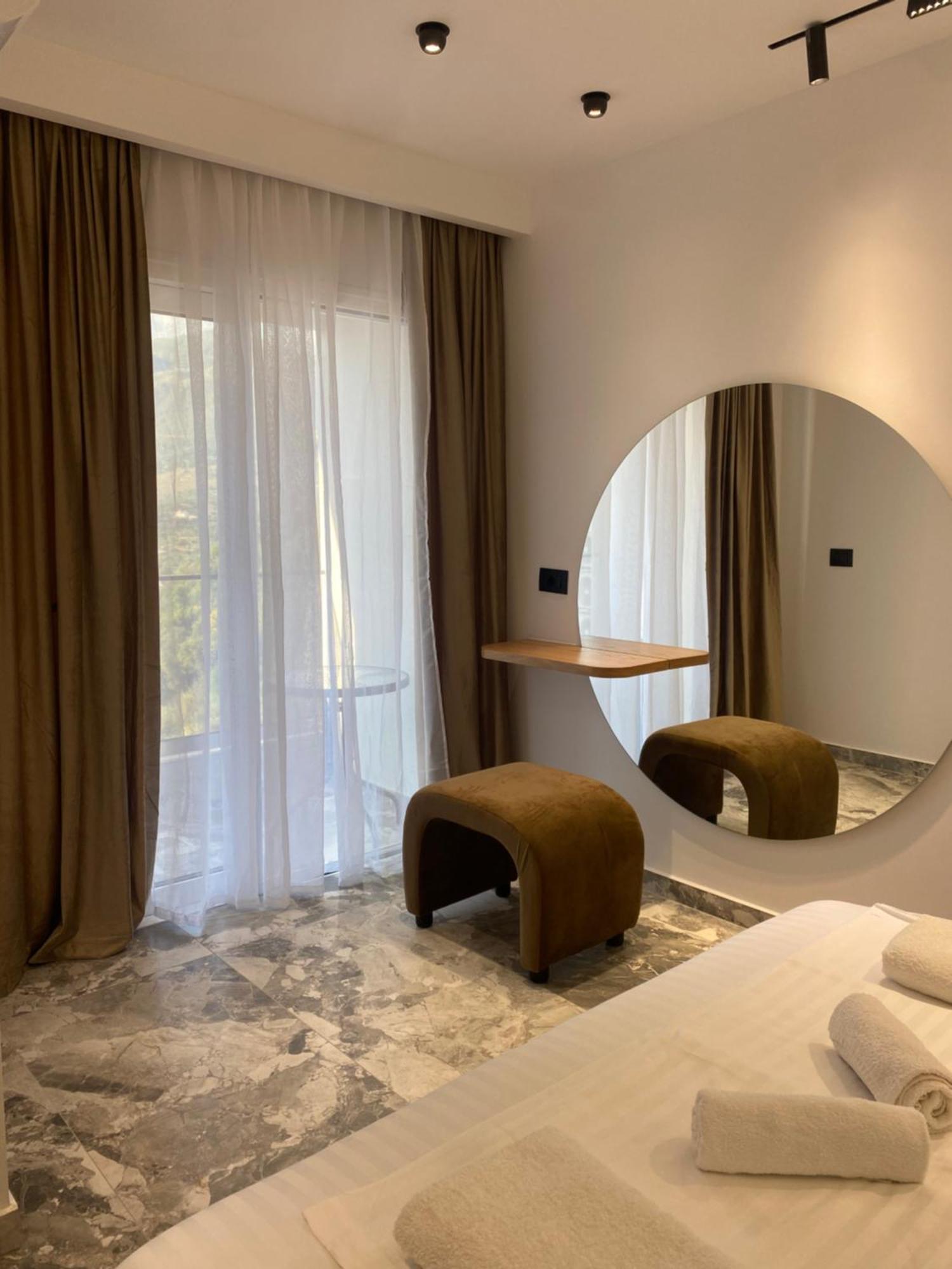 Hotel Mesun Himare Exterior photo