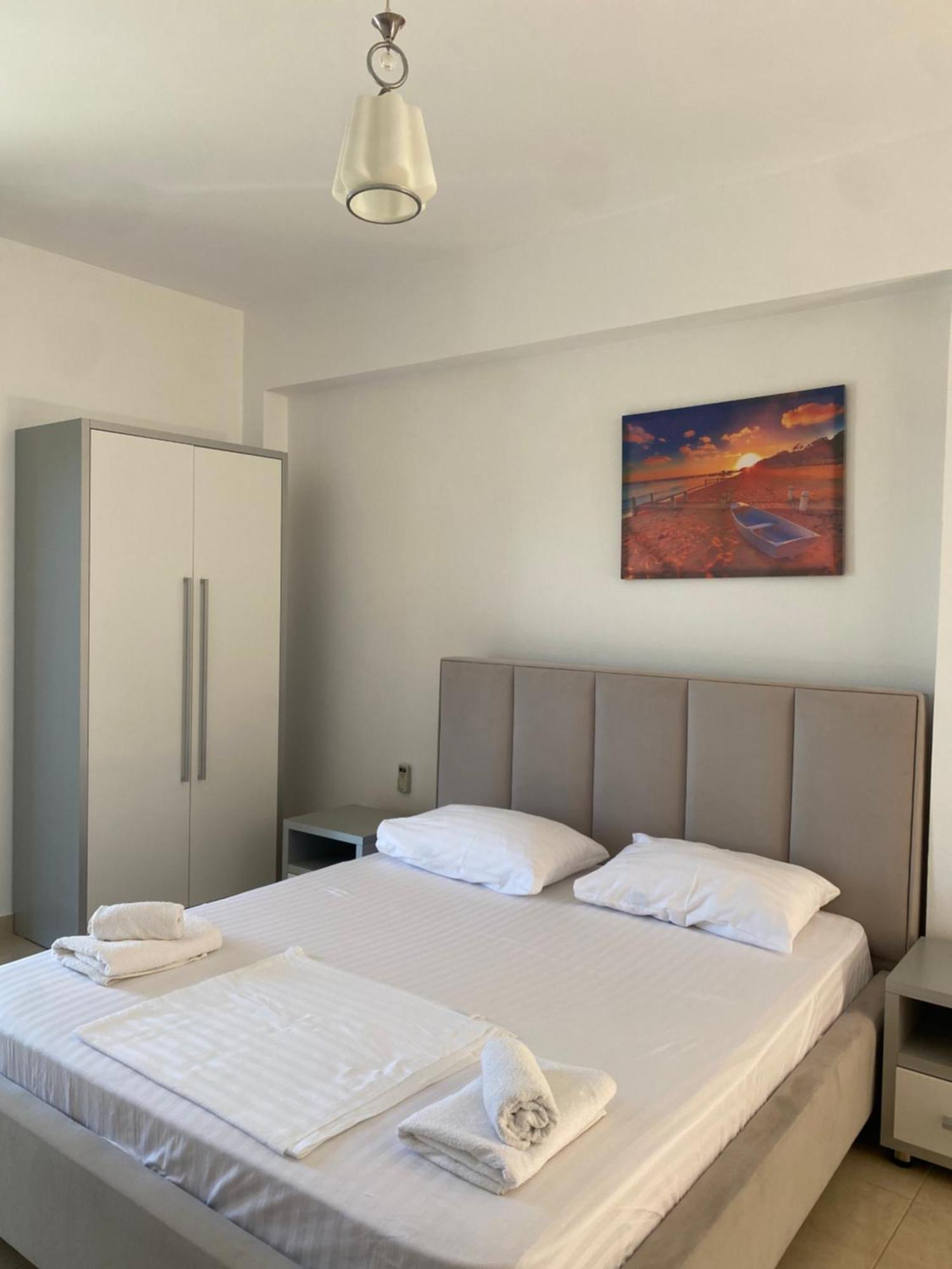 Hotel Mesun Himare Exterior photo