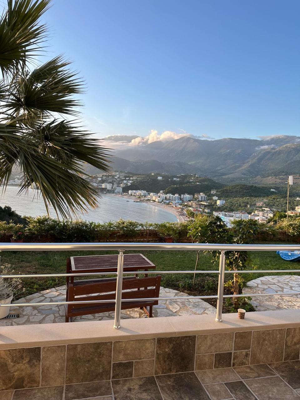 Hotel Mesun Himare Exterior photo
