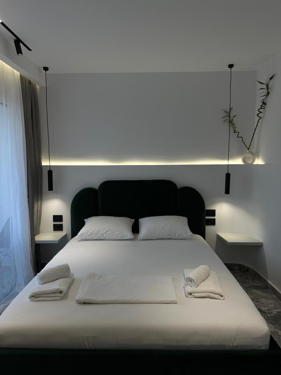Hotel Mesun Himare Exterior photo
