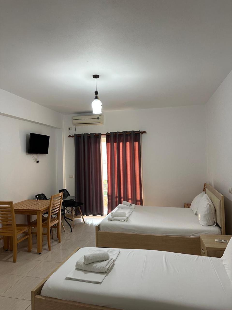 Hotel Mesun Himare Exterior photo